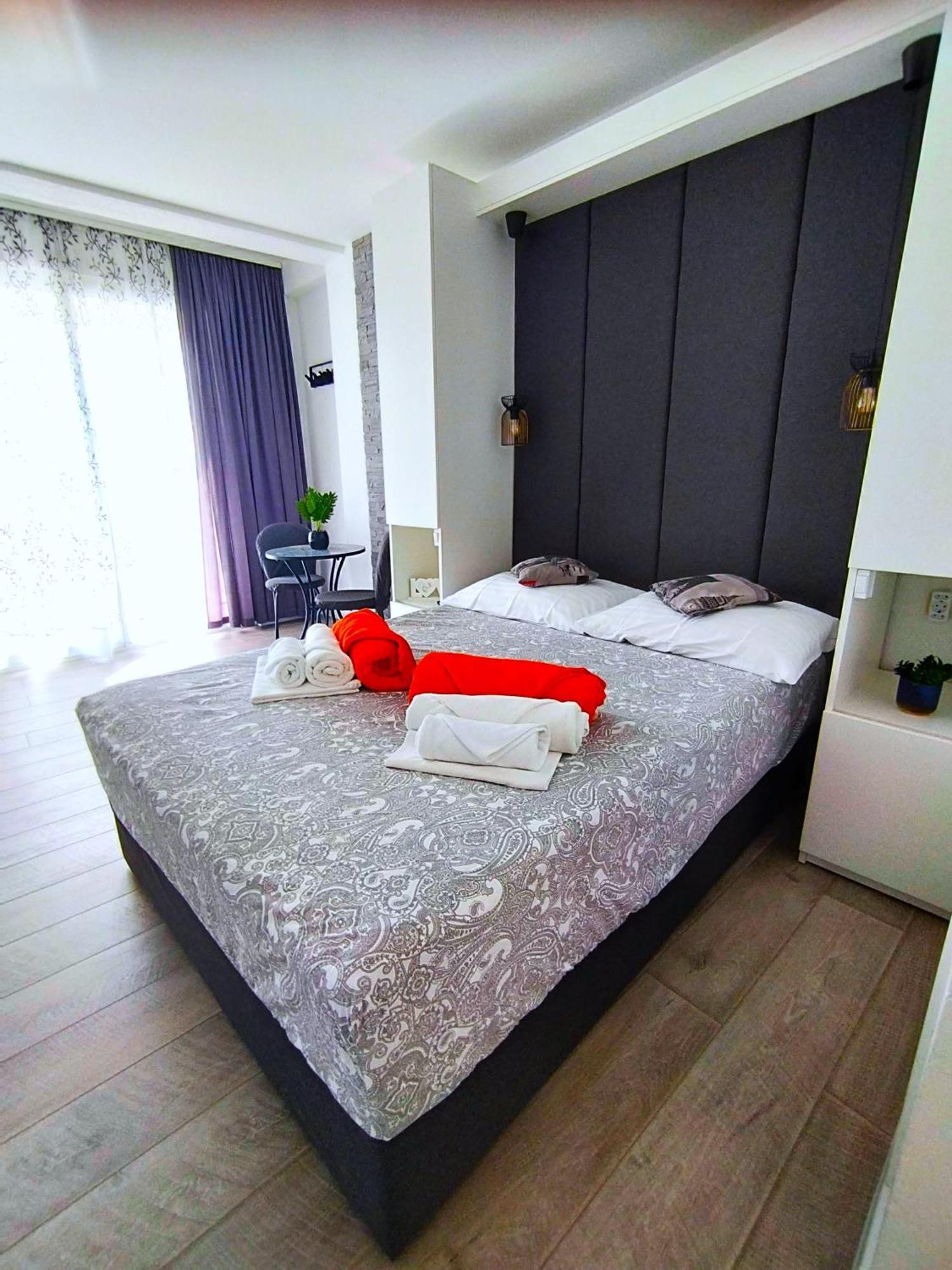 Anita Apartments Живогошче Экстерьер фото